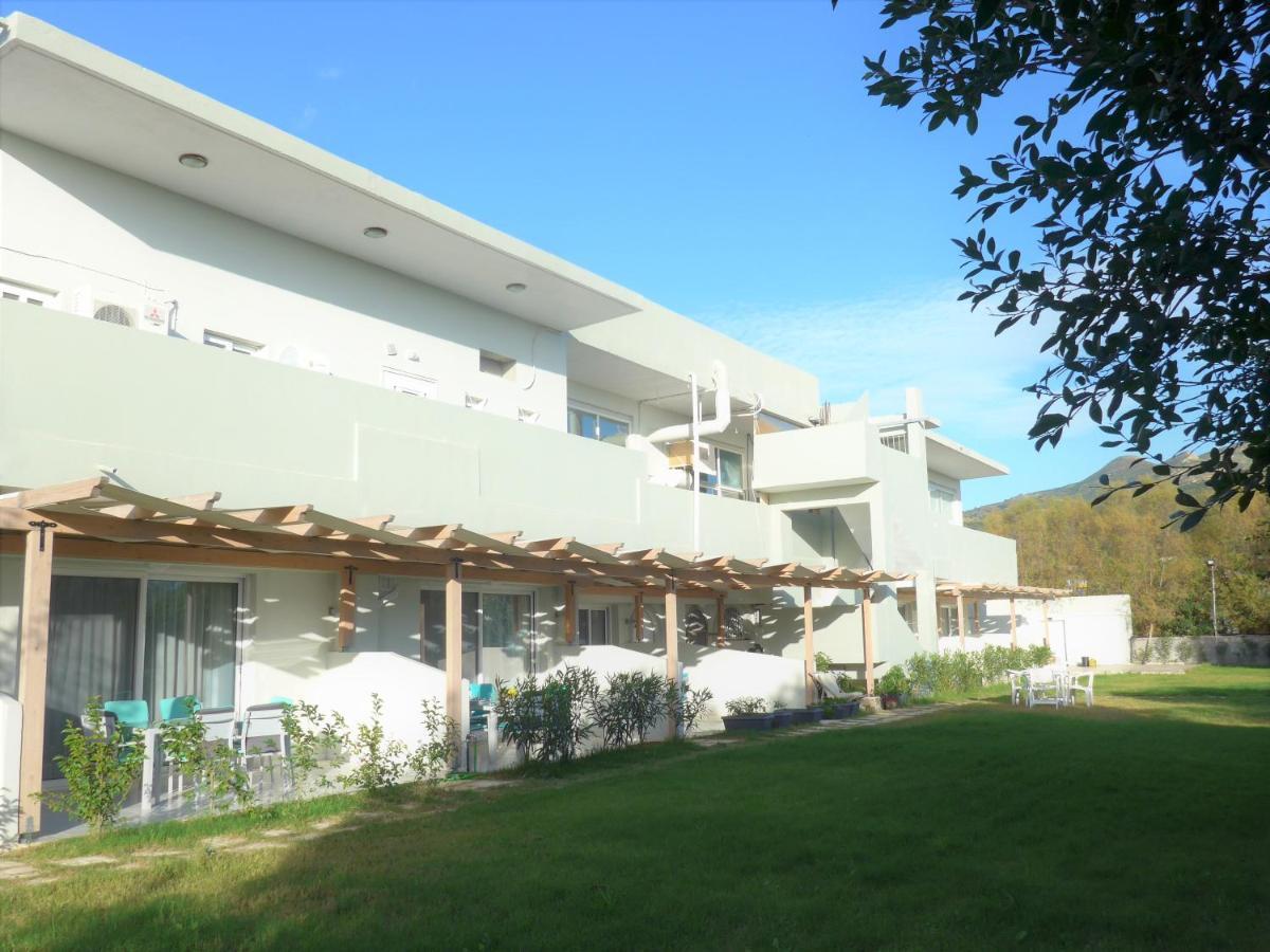Kalamaki Plaza Apartments Dış mekan fotoğraf