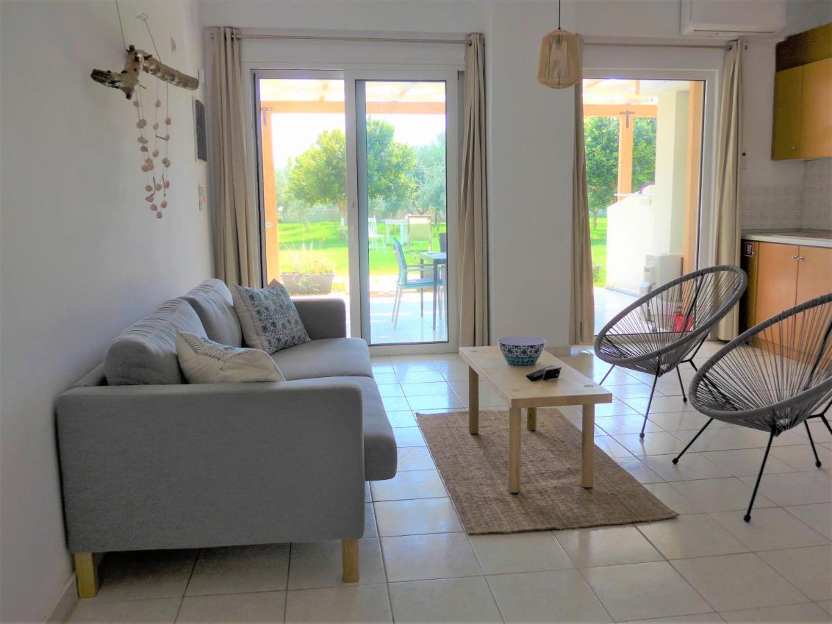 Kalamaki Plaza Apartments Dış mekan fotoğraf