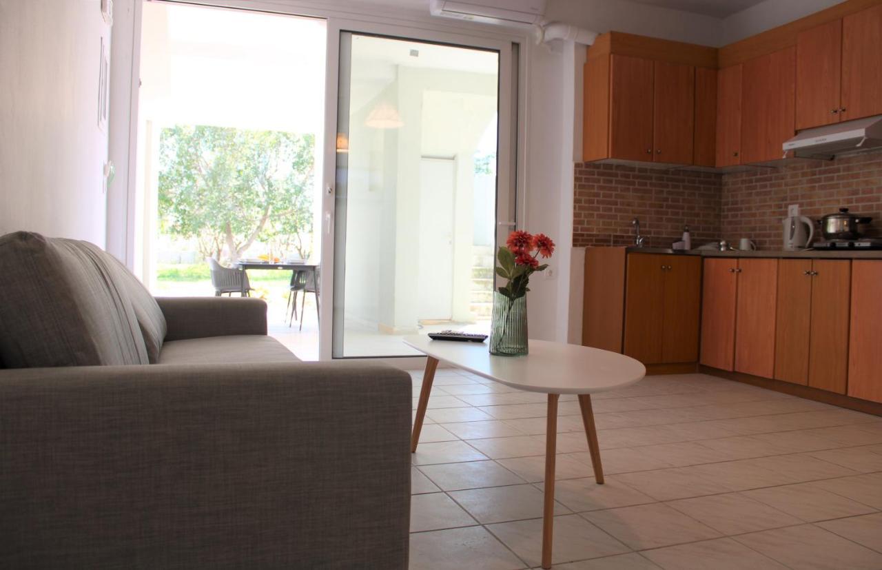 Kalamaki Plaza Apartments Dış mekan fotoğraf