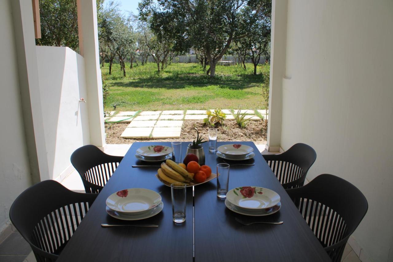 Kalamaki Plaza Apartments Dış mekan fotoğraf